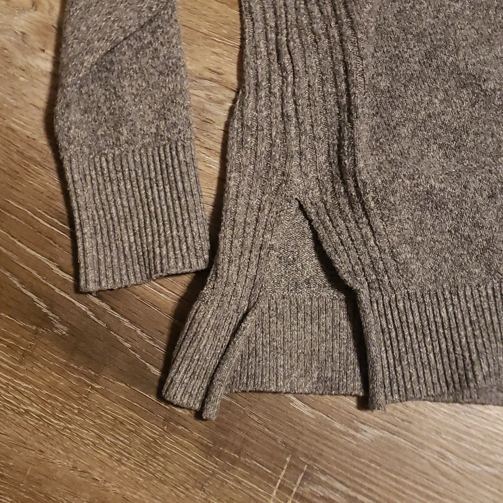 Women's sweater - Picture 4 of 6